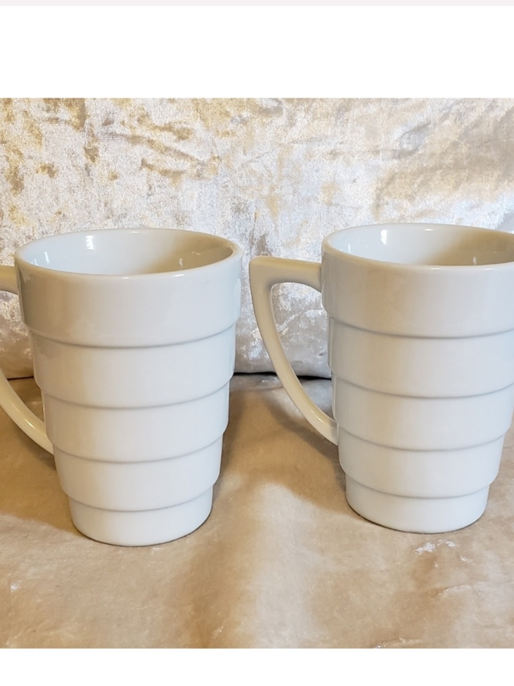 Set of 2 Frank Lloyd Wright Mugs Guggenheim white coffee mugs